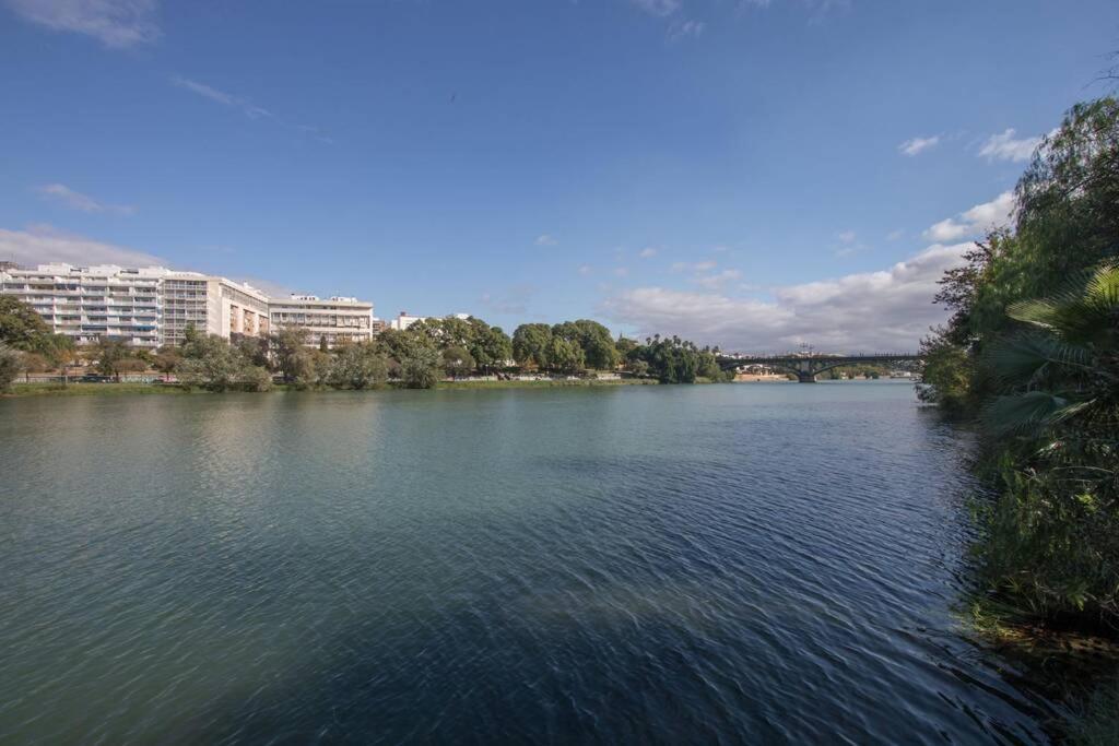 Castilla Triana Courtyard By Valcambre Севілья Екстер'єр фото